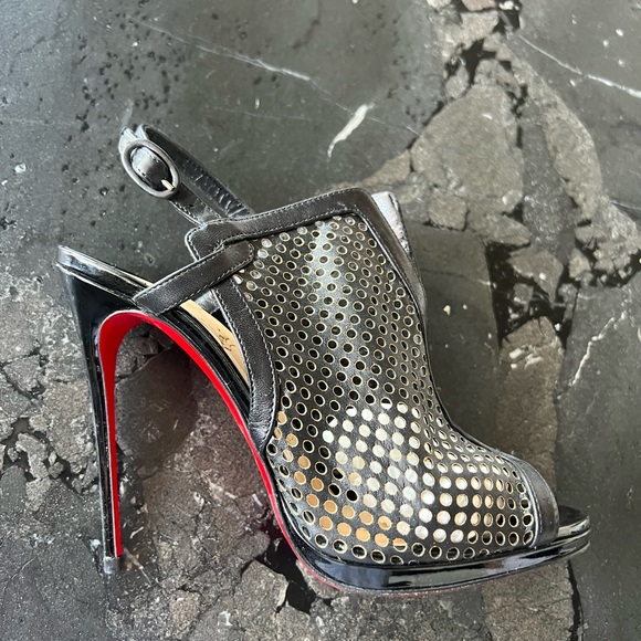 CHRISTIAN LOUBOUTIN
Escriminette 120mm Version - Picture 5 of 9